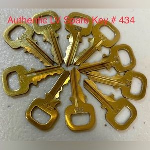 💯 Auth LV Spare Key # 434